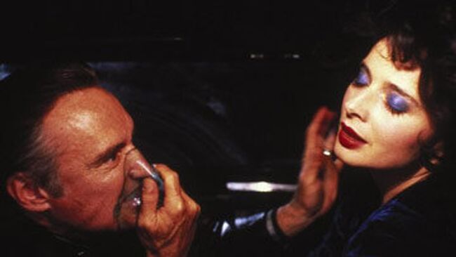 Кадр из фильма Синий бархат режиссера Дэвида Линча, 1986 г.