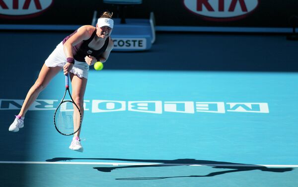 Звонарева не без труда вышла в третий круг теннисного Australian Open