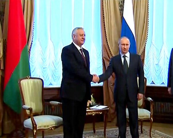 Путин: товарооборот России и Белоруссии выходит на докризисный уровень