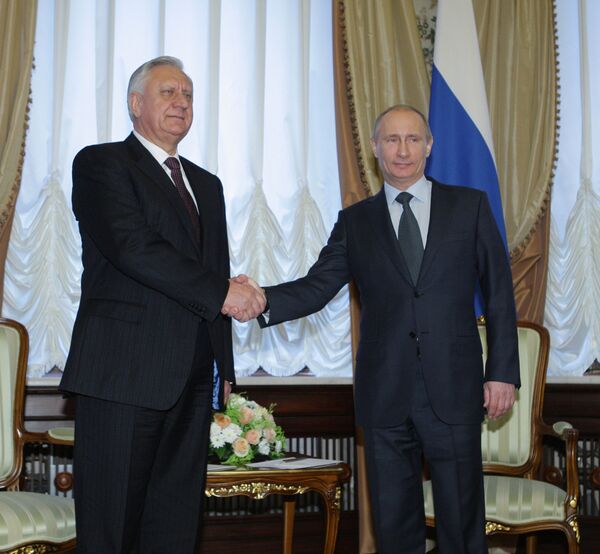 Встреча премьер-министров России и Белоруссии Владимира Путина и Михаила Мясниковича