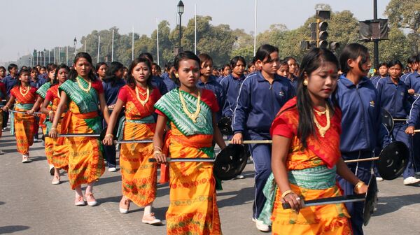 Девушки на репетиции парада Дня республики в Индии. Архив