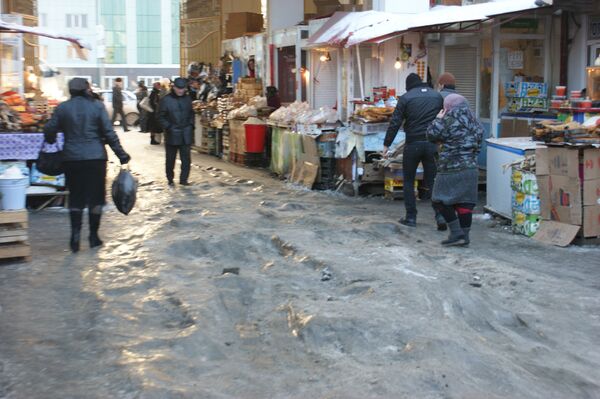 Каток на рынке в Грозном 