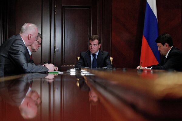 Президент РФ Д.Медведев провел экстренное совещание в связи с терактом
