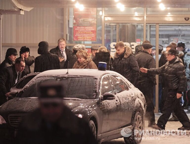 Обрушение кровли в сетевом магазине О'кей в Санкт-Петербурге