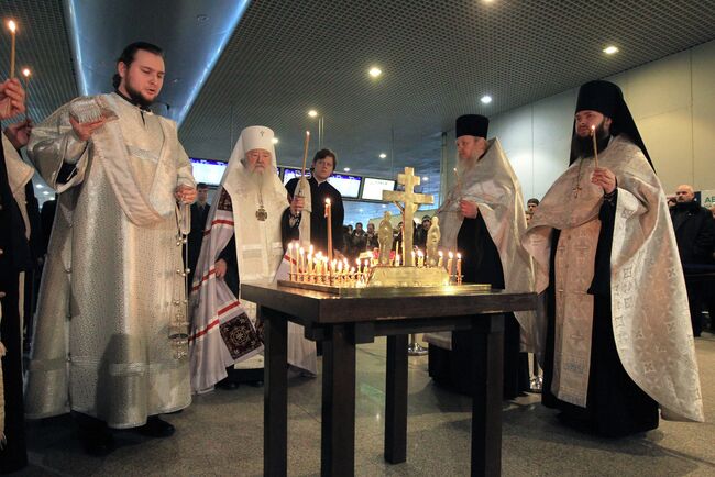 Панихида по жертвам теракта в Домодедово