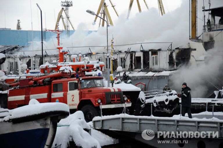 Последствия пожара в Мурманском БАСУ