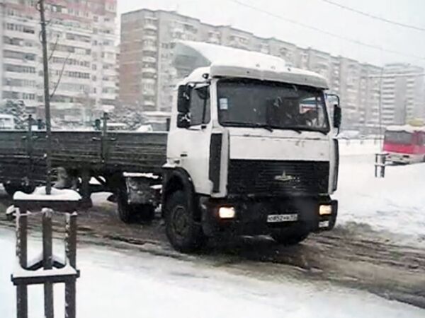 Снегопад в Краснодаре осложнил жизнь автомобилистам 