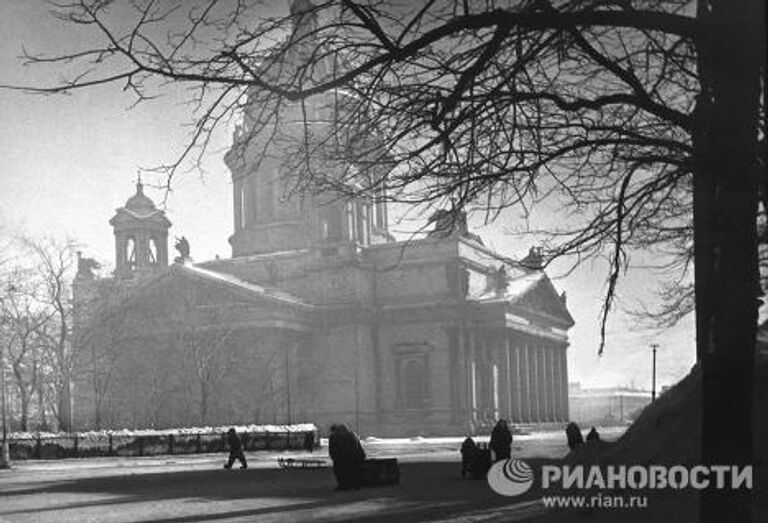 Ленинград в дни блокады в 1943 году