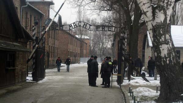 Бывший фашистский концлагерь Аушвиц-Биркенау в польском городе Освенцим. Архивное фото
