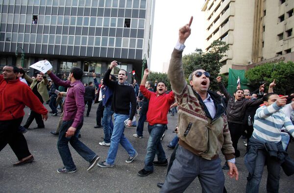 Когда в Египте начались 25-го января первые масштабные выступления против режима Хосни Мубарака (кое-где они идут и сегодня, 27-го января), было сразу подмечено, что у них не было ни единого центра