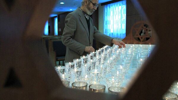 Церемония зажжения свечей, посвященная памяти жертв Холокоста. Архивное фото