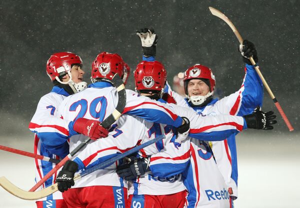Сборная России по хоккею с мячом вернула себе титул чемпиона мира