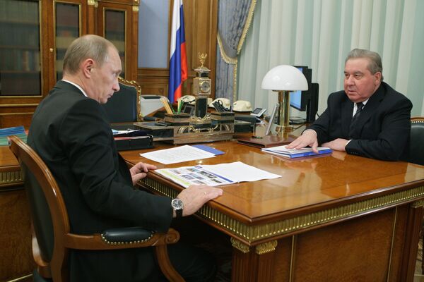 Премьер-министр РФ Владимир Путин встретился с губернатором Омской области