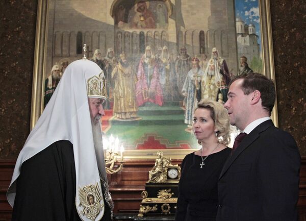 Президент РФ Д.Медведев поздравил предстоятеля РПЦ патриарха Кирилла с двухлетием интронизации