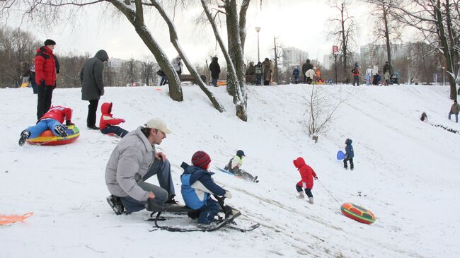 Зимний отдых москвичей. Архив