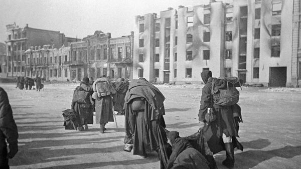 Пленные фашисты покидают Сталинград
