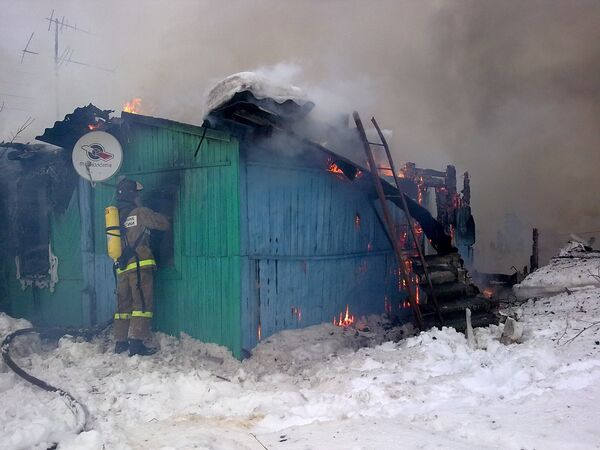 Пожар произошел в четверг в поселке Юганец Володарского района Нижегородской области