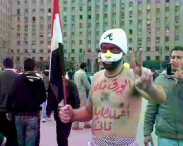 Противники Мубарака устроили праздник на площади Тахрир