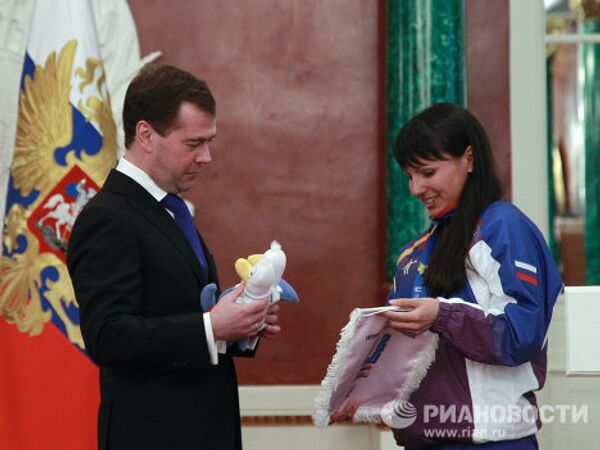 Д.Медведев принял в Кремле победителей и призеров Универсиады в Турции
