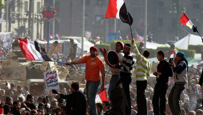 В четверг делегаты от молодежи, протестующей на площади Тахрир, могут вступить в переговоры с властями. 