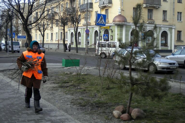 Работа дворников Бреста 