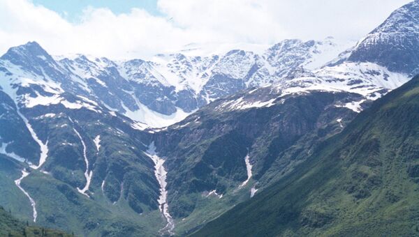 Вид на Пиренеи. Архивное фото