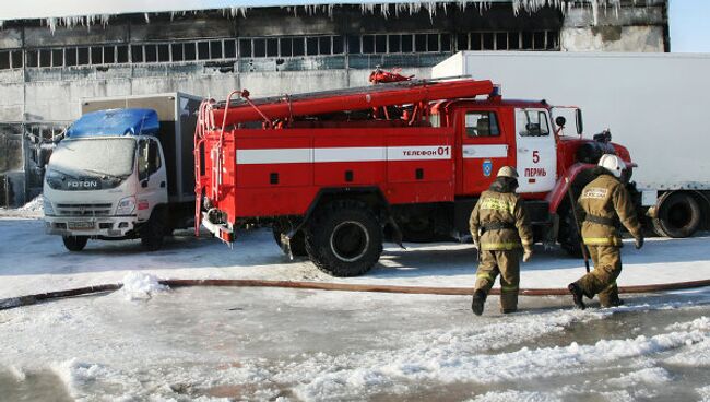 Последствия пожара на складе в Перми