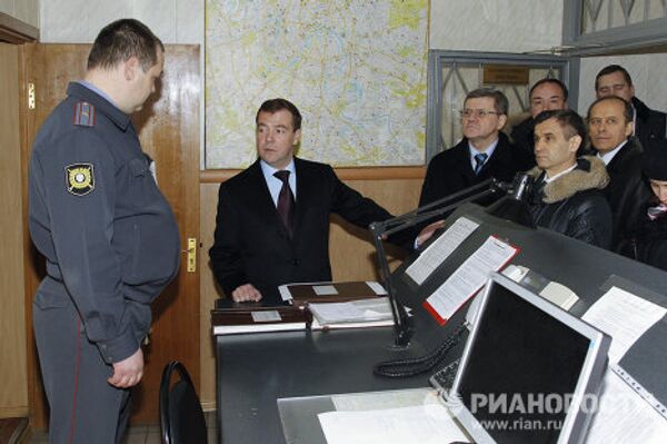 Дмитрий Медведев проверил безопасность Киевского вокзала