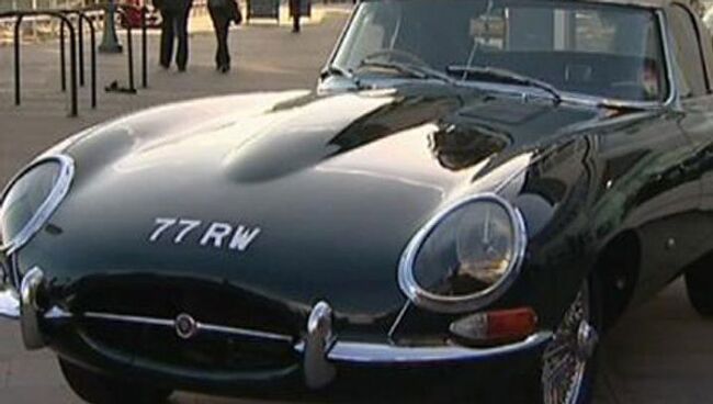 Первый Jaguar E-type, которым восхищался Энцо Феррари, до сих пор в моде