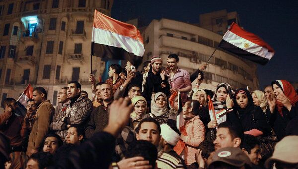 Празднование отставки президента Хосни Мубарака в Каире