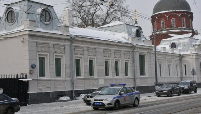 Здание галереи Триумф, где продолжается обыск