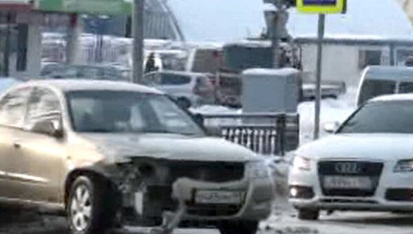 На Ильинском шоссе в Подмосковье столкнулись три иномарки  