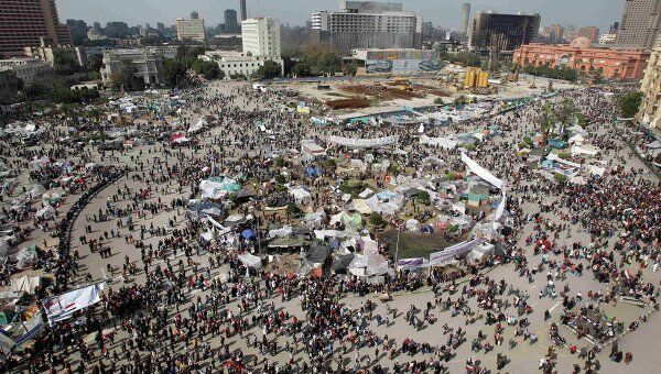 Площадь Тахрир в Каире после отставки президента Египта