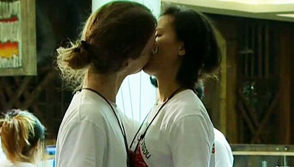 Самый долгий в мире поцелуй длился больше 32 часов