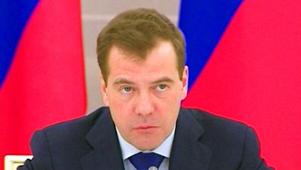 Медведев ставит на малый бизнес в борьбе с безработицей