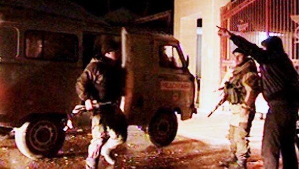 Террористы-смертники устроили два взрыва в Дагестане. Видео с места ЧП