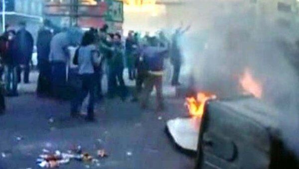 Тысячи иранцев громили Тегеран во время акции в поддержку египтян