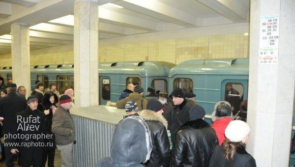 Человек упал на рельсы на станции Коломенская московского метро