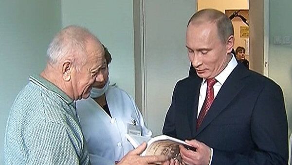 Пациенты столичной больницы рассказали Путину, почему лежат в коридоре