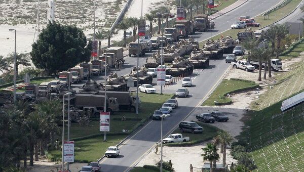 Бронетехника блокирует подступы к Жемчужной площади столицы Бахрейна