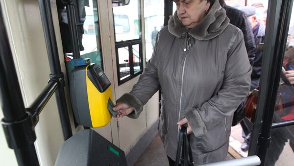 Турникеты планируется убрать из московских автобусов в 2012 году