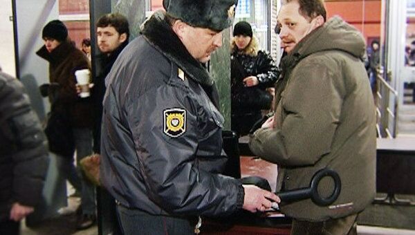Усиленные меры безопасности на вокзалах москвичи восприняли в штыки