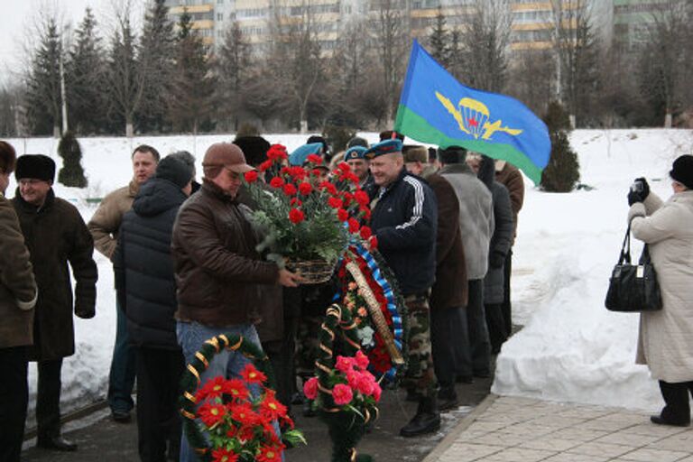 Возложение цветов в Железногорске 