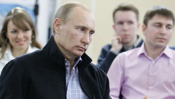 Премьер-министр РФ Владимир Путин встретился с представителями студенческих организаций