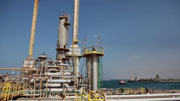 Нефтяной терминал в городе Бреге в Ливии