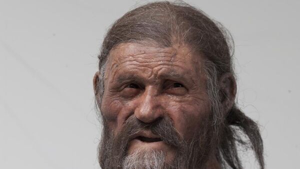 Ученые воссоздали внешний облик альпийского ледяного человека Отци, архивное фото