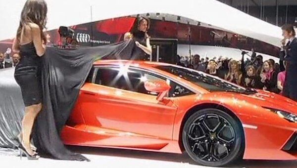 Карбоновый суперкар Lamborghini Aventador открыл Женевский автосалон