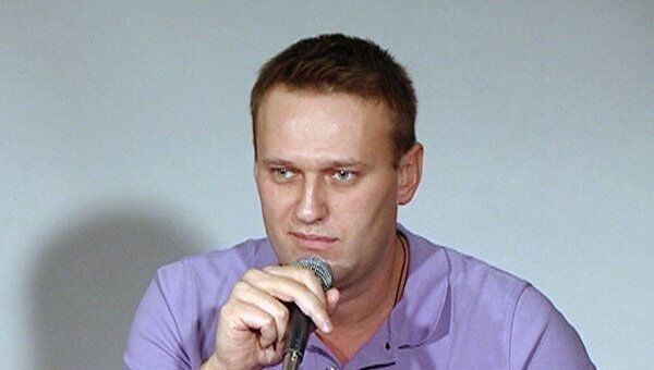 Блогер Алексей Навальный о выборах, о кумирах, о коррупции и эмиграции