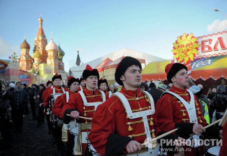 Праздник Широкая Масленица-2011 на Васильевском спуске