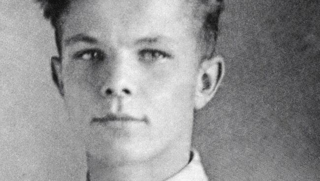 Будущий космонавт Юрий Гагарин. Архив